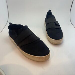 Dolcetta Luna Black Stretch Closed Toe‎ Slip On Casual Sneakers Women's Size 9.5
